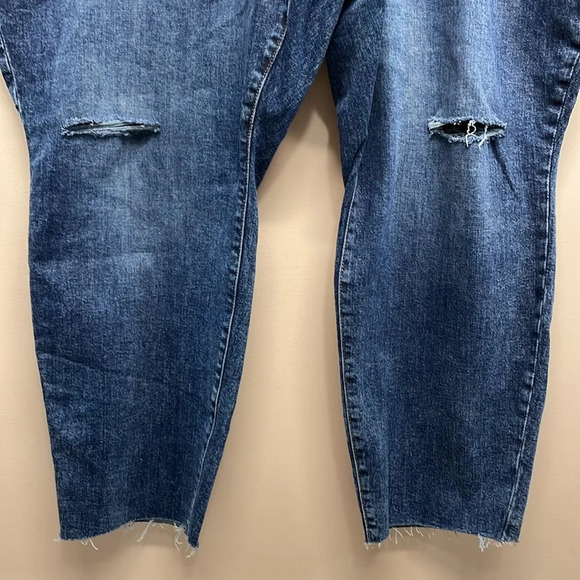 NWT Old Navy High Rise Curvy O.G. Straight Secret Smooth Pockets Jeans 24 - Picture 3 of 16